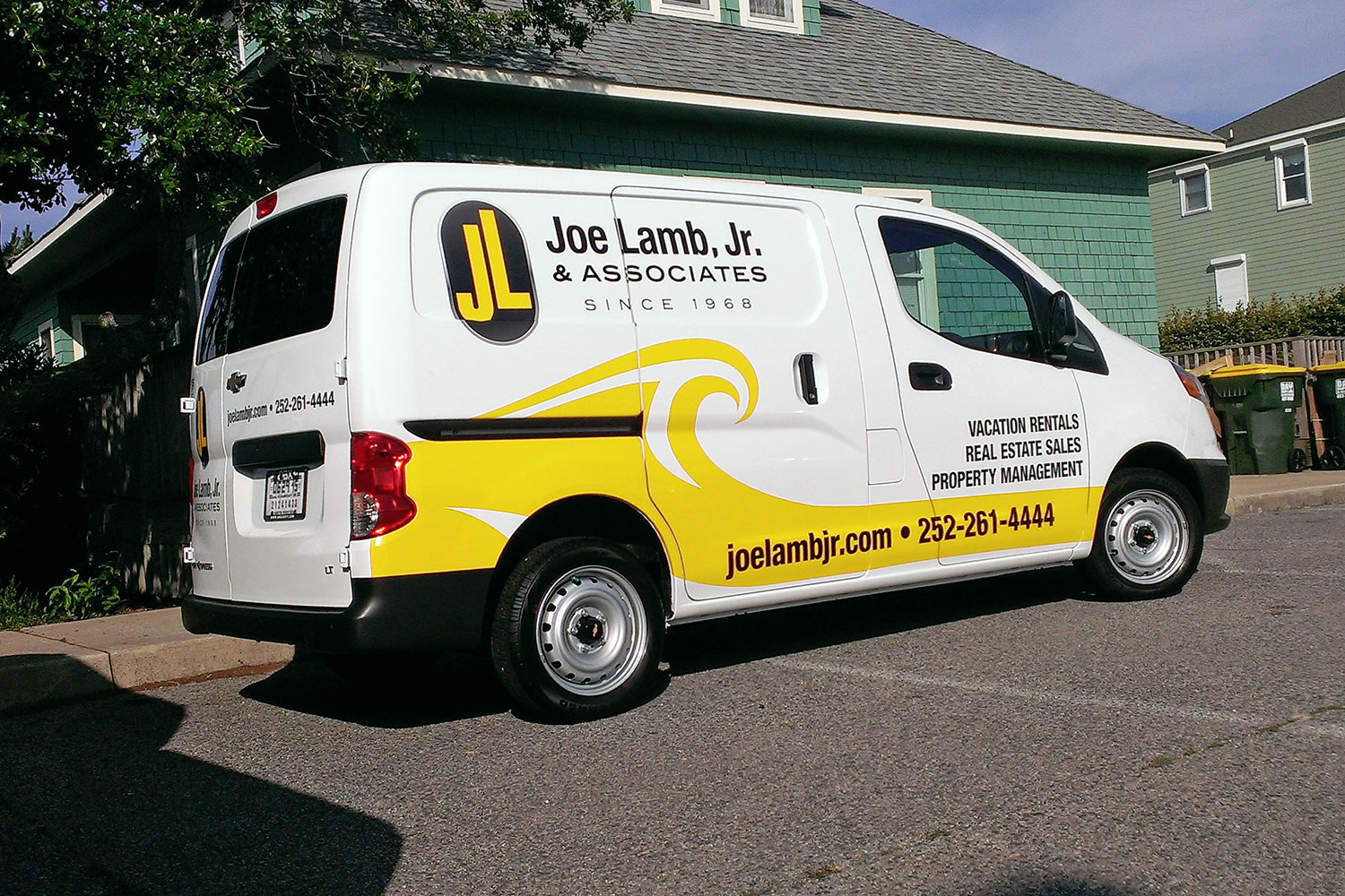 Vehicle graphics